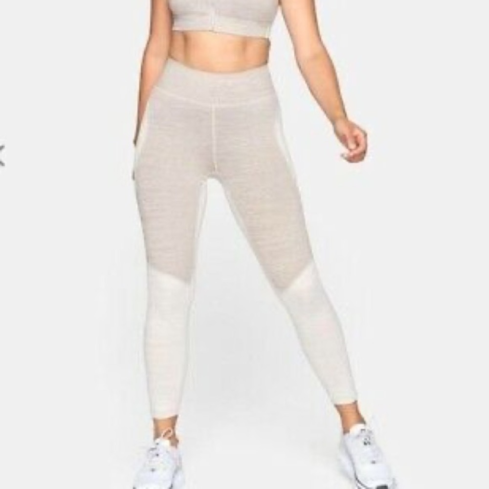 OUTDOOR VOICES TAN/IVORY MOVE FREE 7/8 LEGGING!!